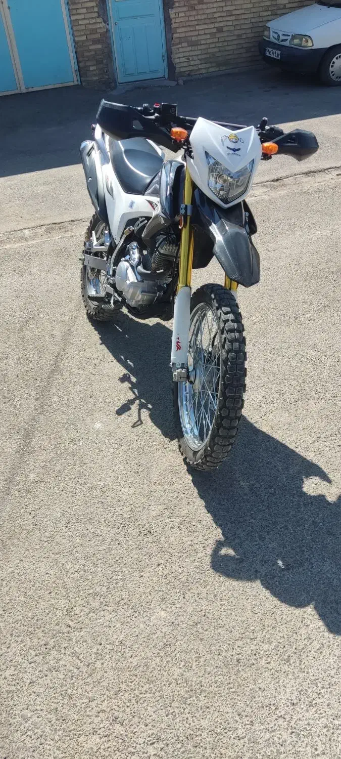 موتورتریل پرواز200|موتورسیکلت|شیراز, فرودگاه شهید دستغیب شیراز|دیوار