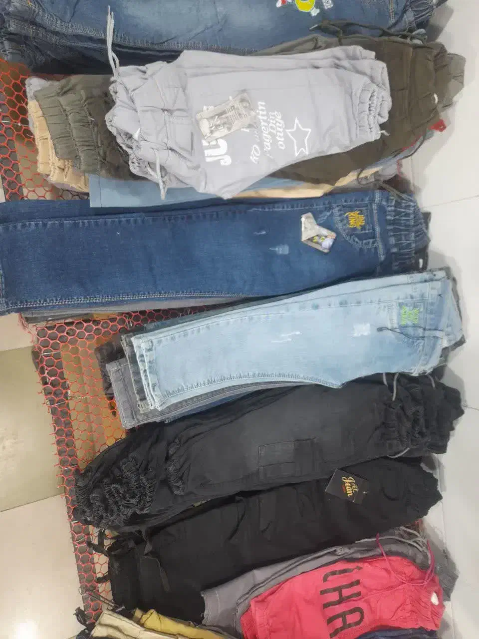 حراج پاییزه انواع شلوار لی|لباس|ازنا, |دیوار