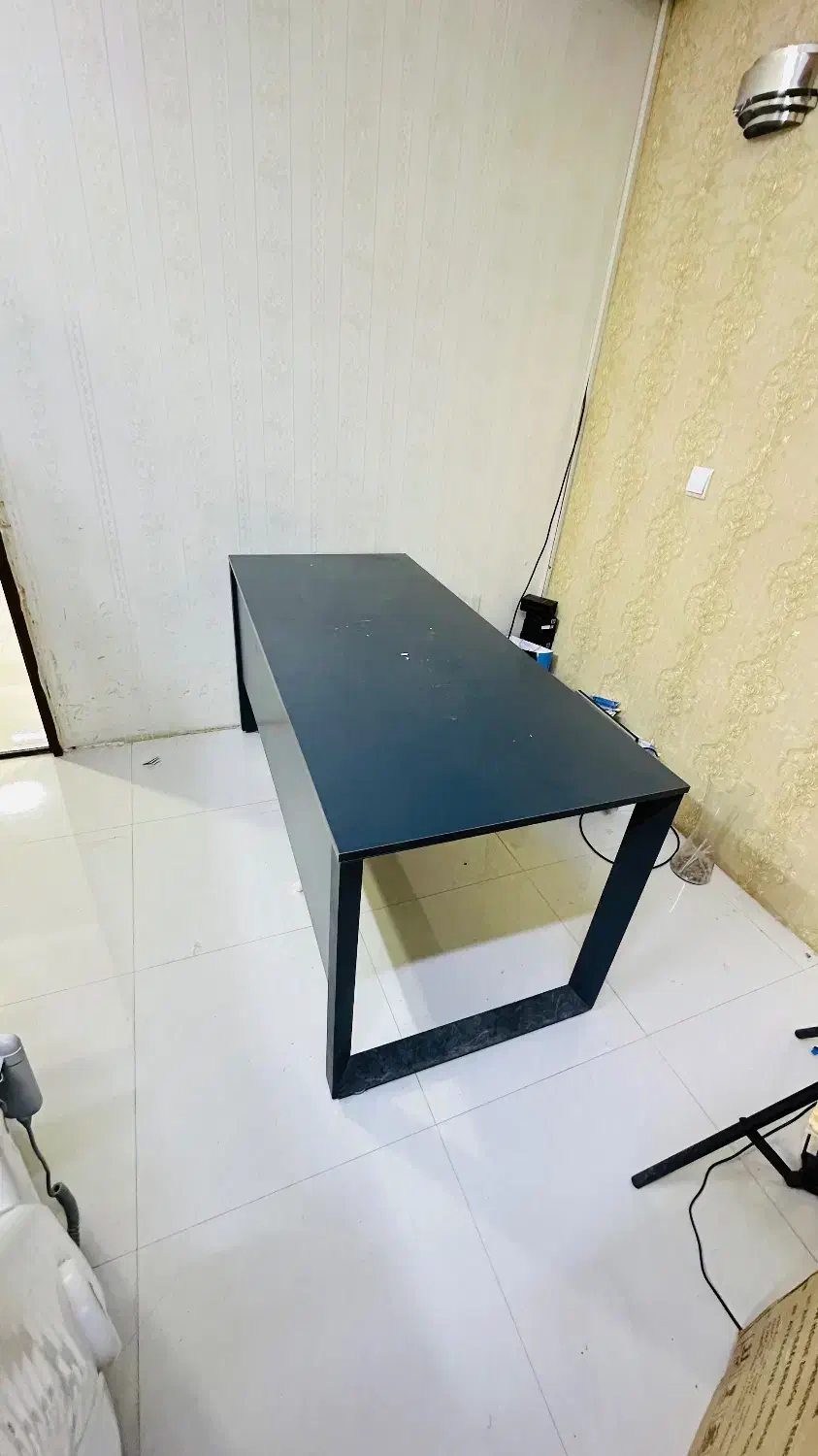 میز اداری چوب و فلز رنگ طوسی|دفتر کار|کرمان, |دیوار