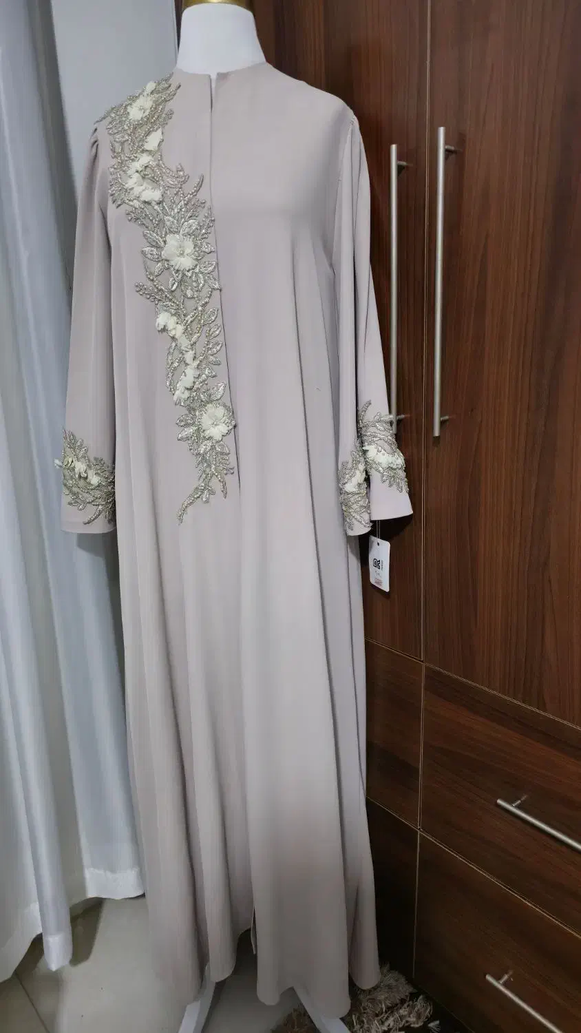 مانتو عبایی رنگ کرم پنل جواهر دوزی مزونی|لباس|مشهد, سرافرازان|دیوار