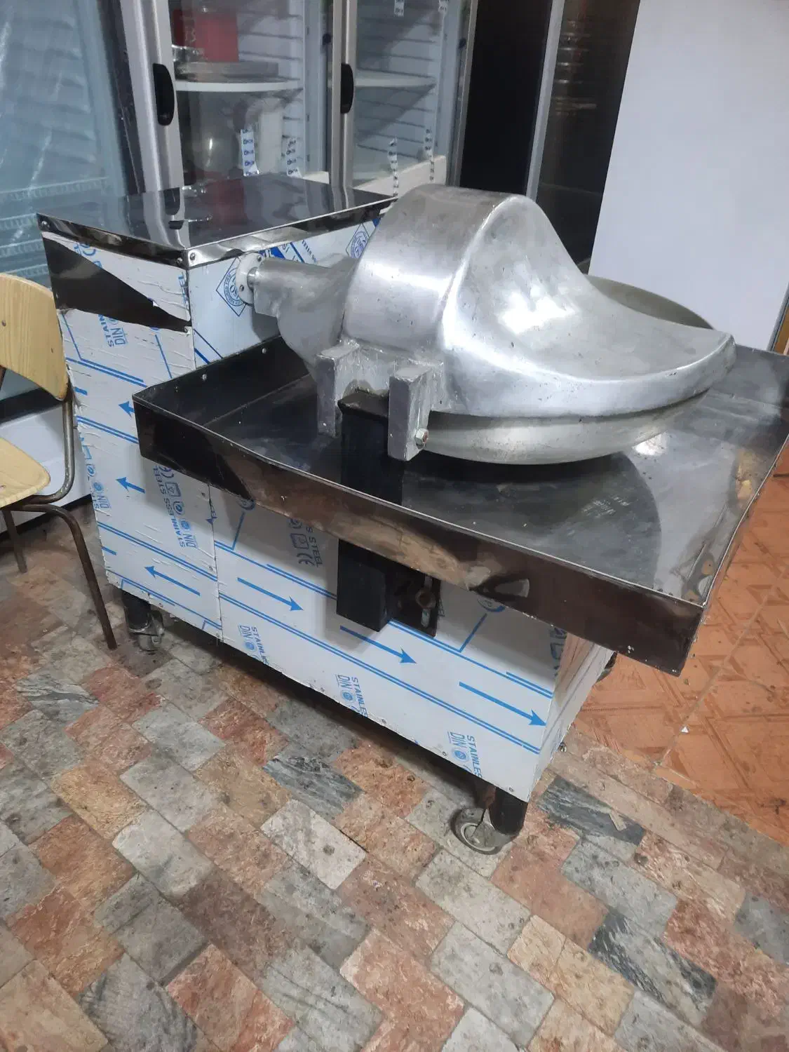 آبگیری میوه فوق صنعتی|فروشگاه و مغازه|میانه, |دیوار