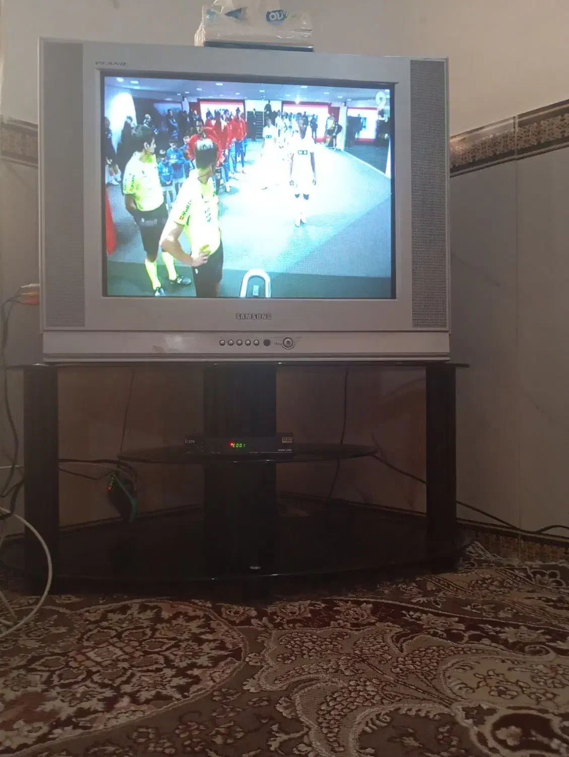 تلویزیون21زیرتلوزیون با کنترل نو|تلویزیون و پروژکتور|سرپل ذهاب, |دیوار