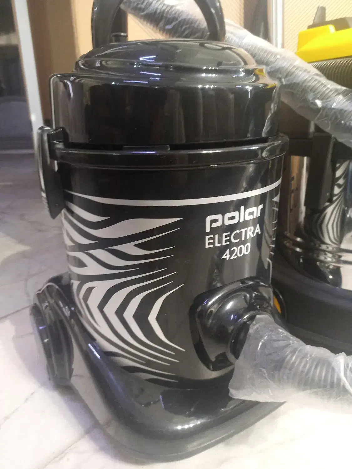 سرای قوی سپید(جارو برقی سطلی، آب و خاک)|جاروبرقی، جارو شارژی، بخارشو|مشهد, چهارچشمه|دیوار