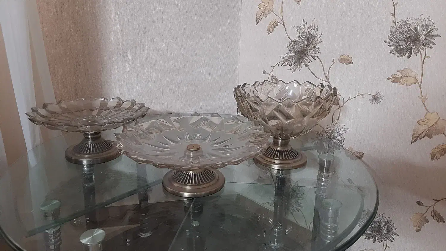 جا میوه ای و آجیل خوری پایه دار|ظروف سرو و پذیرایی|تهران, شهرک چیتگر|دیوار