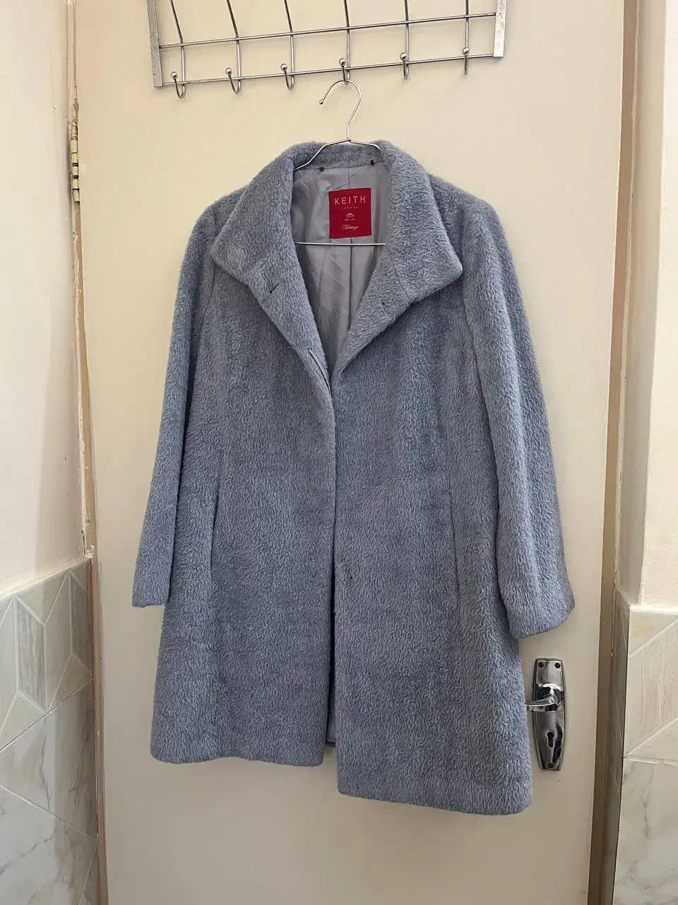 پالتو پشمی|لباس|گرگان, |دیوار