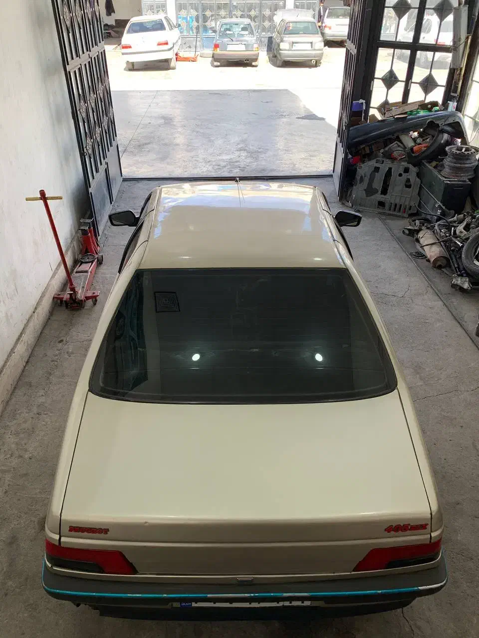 پژو405مدل84بژ|خودرو سواری و وانت|فریمان, |دیوار