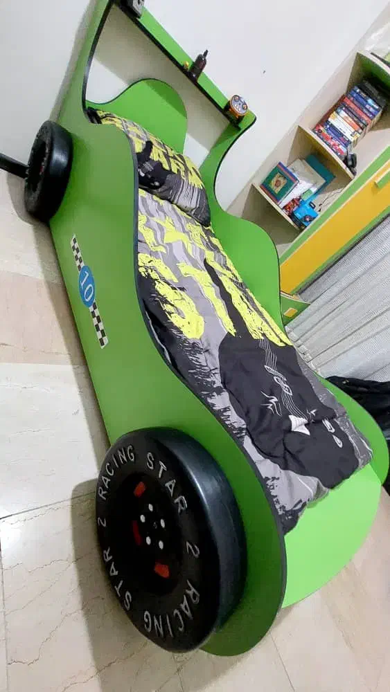 ست تخت وکمد نو بدون کوچیک ترین خط و خش باهدیه ویژه|تخت و سرویس خواب|تهران, جنتآباد شمالی|دیوار