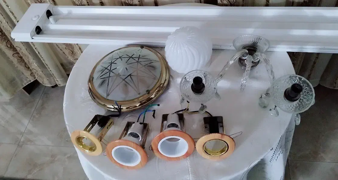 جا لامپی توکار سقفی و مهتابی در حد نو|لامپ و چراغ|یزد, |دیوار