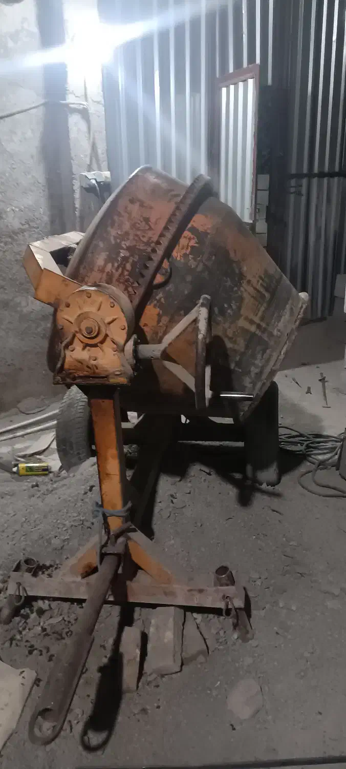 بتونیر ۳۵۰ کیلویی|مصالح و تجهیزات ساختمان|پیشوا, |دیوار