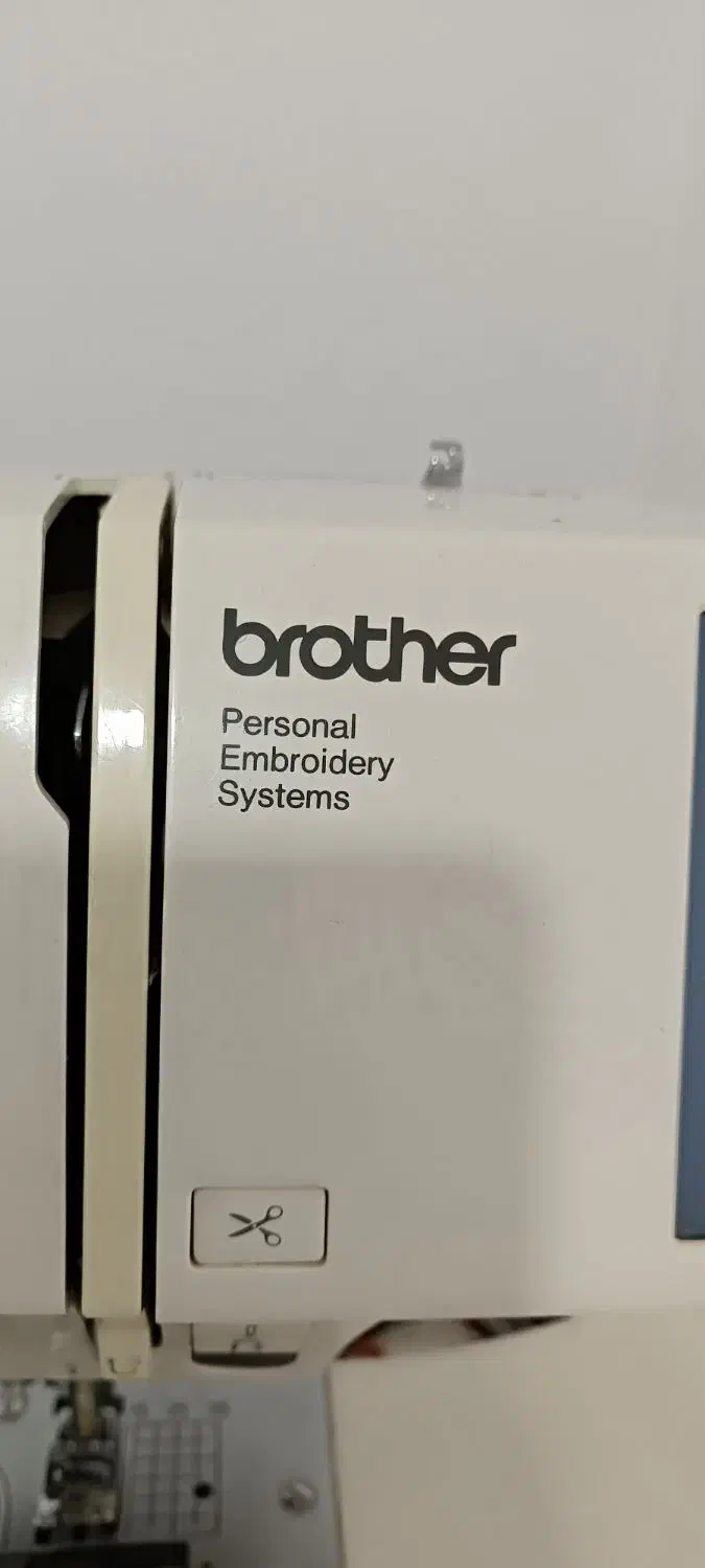 چرخ خیاطی ومیز خیاطی|چرخ خیاطی و ریسندگی|سنندج, |دیوار