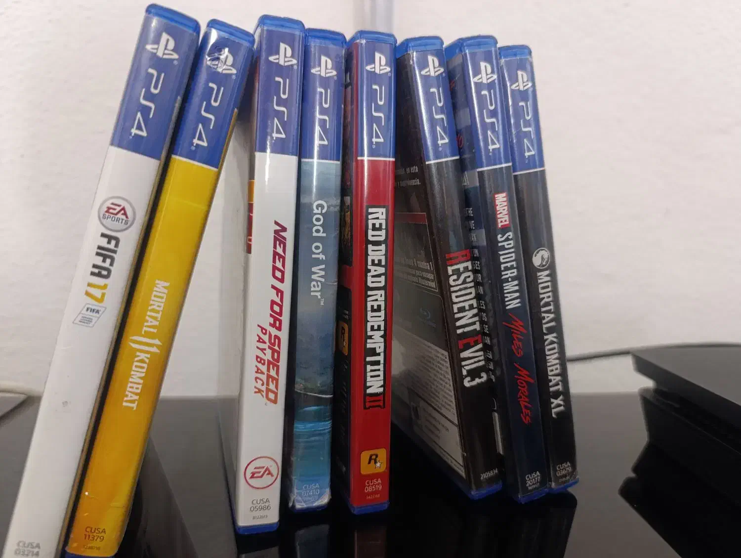 slim ps4 سالم تمیز به همراه بازی|کنسول، بازی ویدئویی و آنلاین|کیش, |دیوار