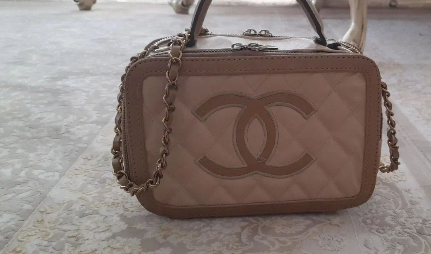 تعدادی کیف|کیف، کفش، کمربند|همدان, |دیوار