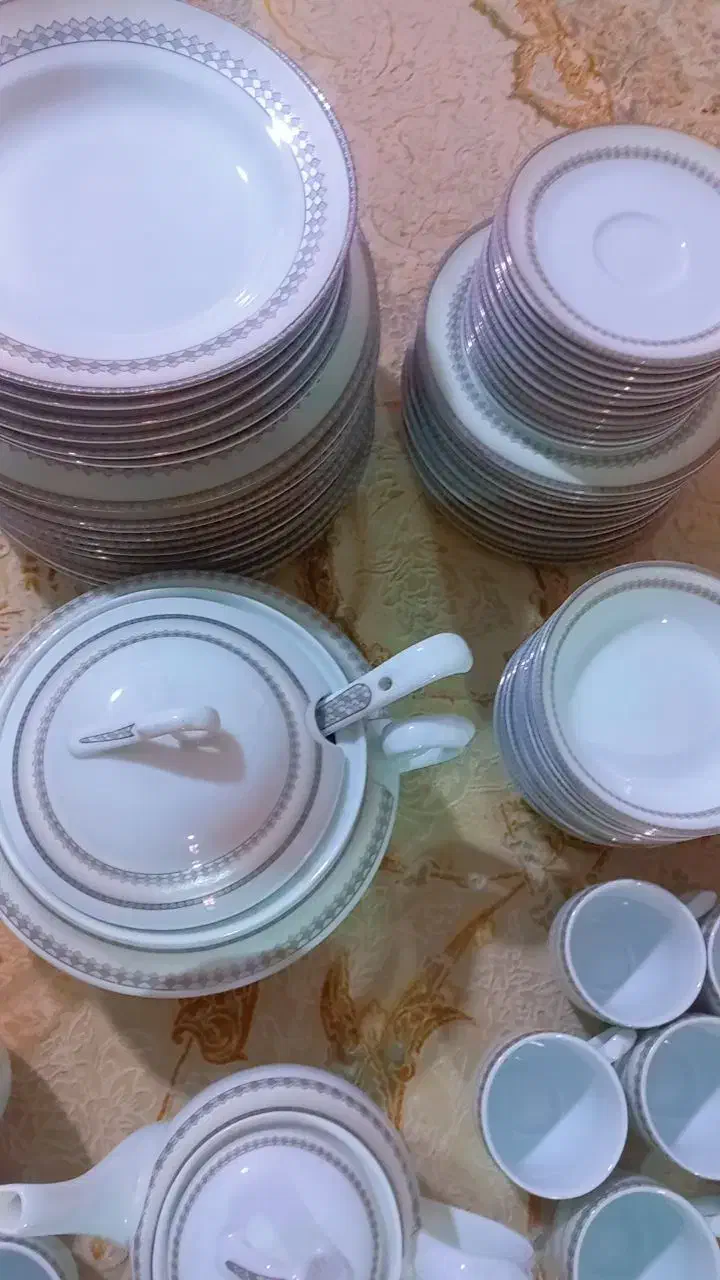 سرویس چینی مناسب جهیزیه|ظروف سرو و پذیرایی|تهران, خاک سفید|دیوار