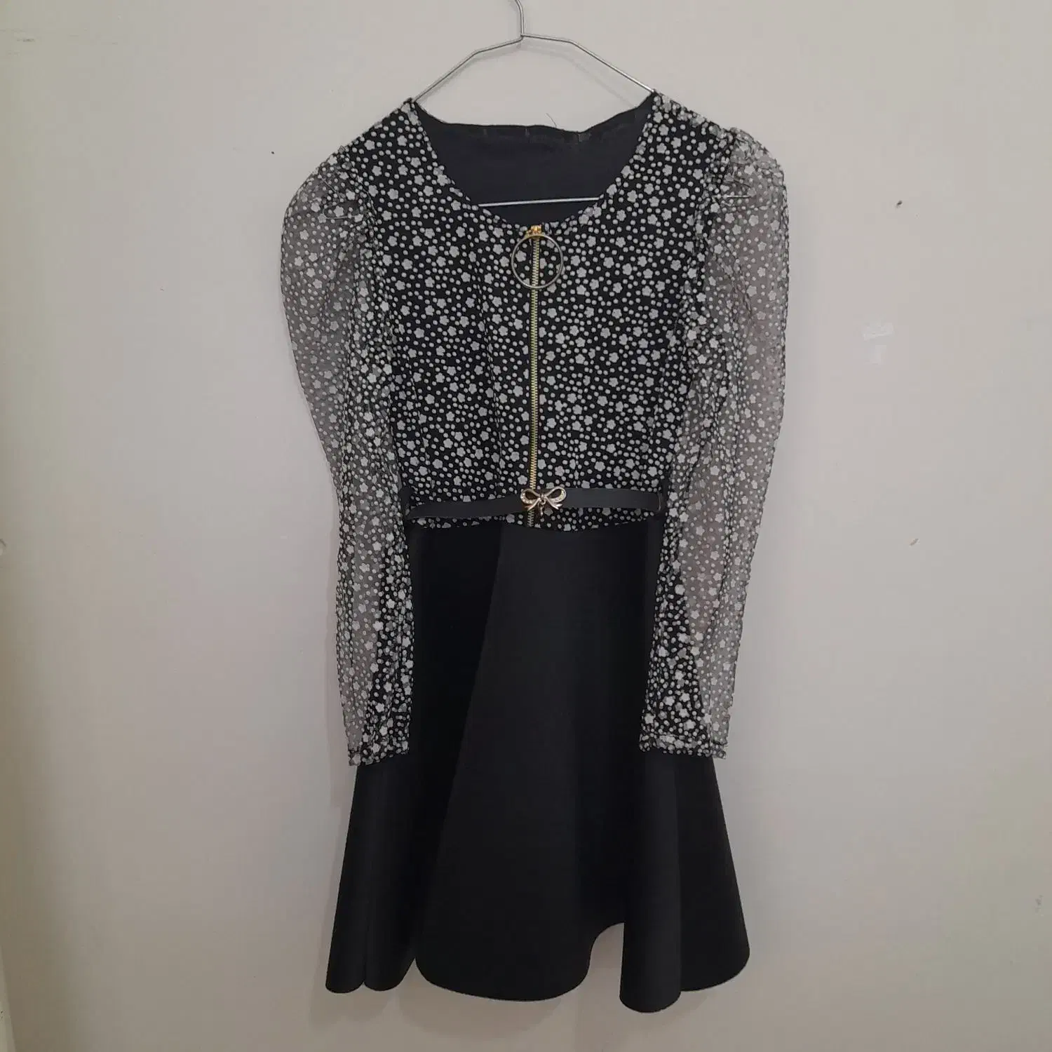 پیراهن مجلسی|لباس|محلات, |دیوار