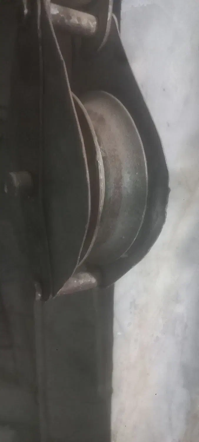 قرقره بنایی و بیل کلنگ نوکاملا سالم  سنگین قدیمی|ابزارآلات|کرج, خرمدشت|دیوار