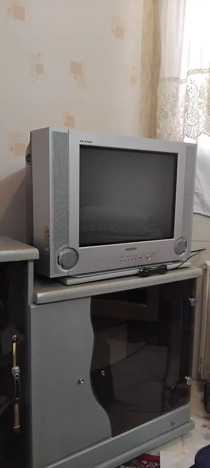 تلویزیون ومیز تلویزیون|تلویزیون و پروژکتور|اصفهان, سرشبادران|دیوار