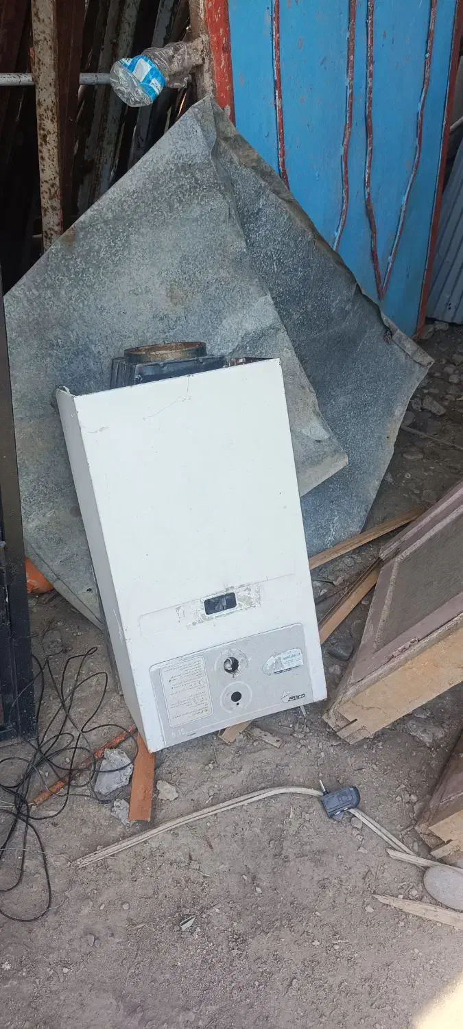 پکیچ رادیاتور|آبگرمکن، پکیج، شوفاژ|آستانه اشرفیه, |دیوار