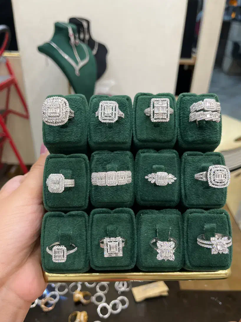 دوازده مدل انگشتر لوکس امرالدکات جواهر تمام نقره|بدلیجات|تبریز, |دیوار