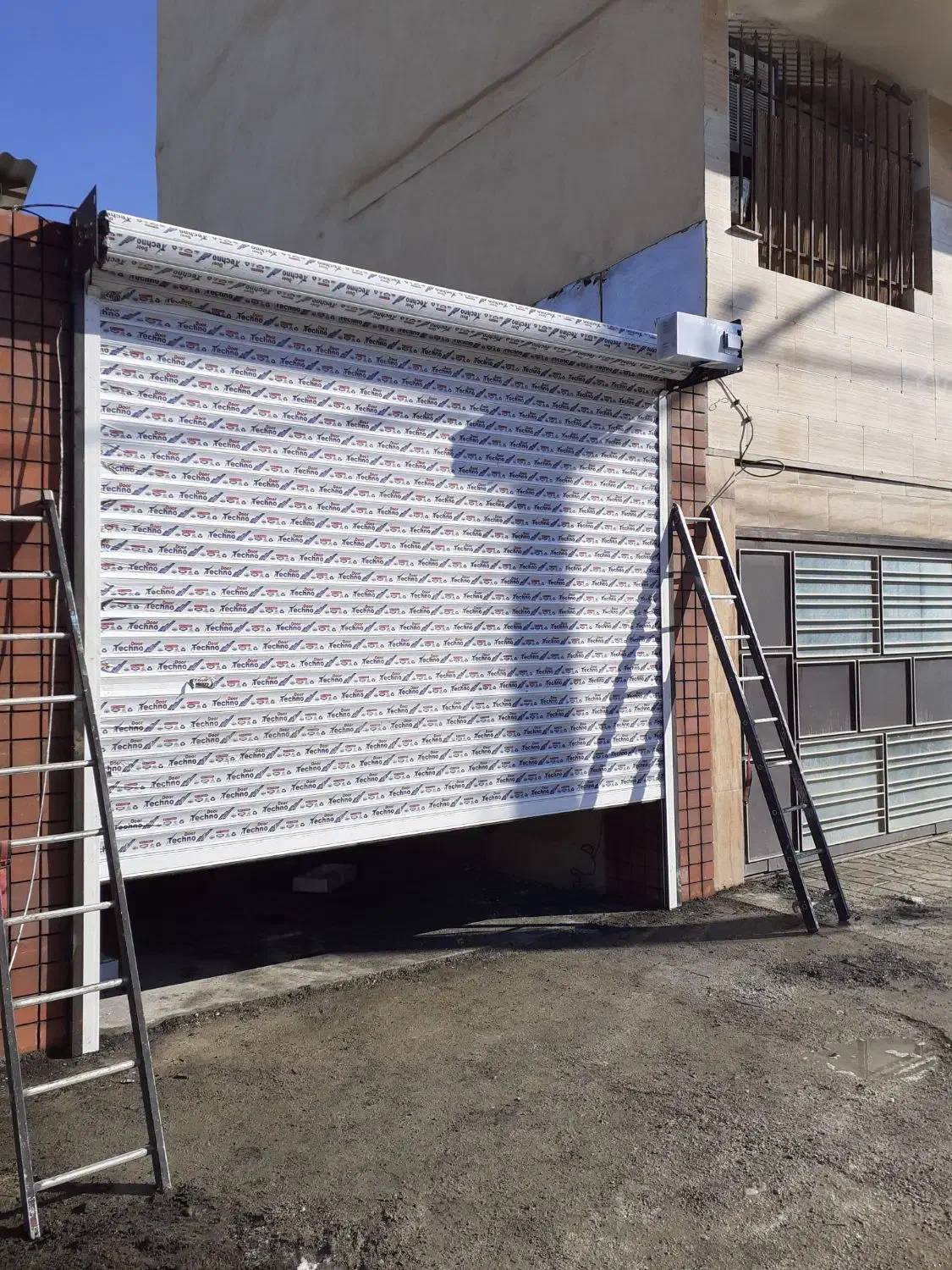 نصب و تعمیر کرکره برقی|خدمات پیشه و مهارت|همدان, |دیوار