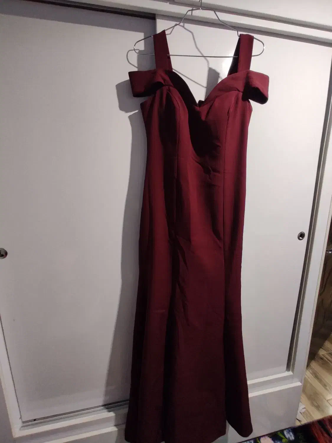 لباس مجلسی|لباس|رشت, گلزاران|دیوار