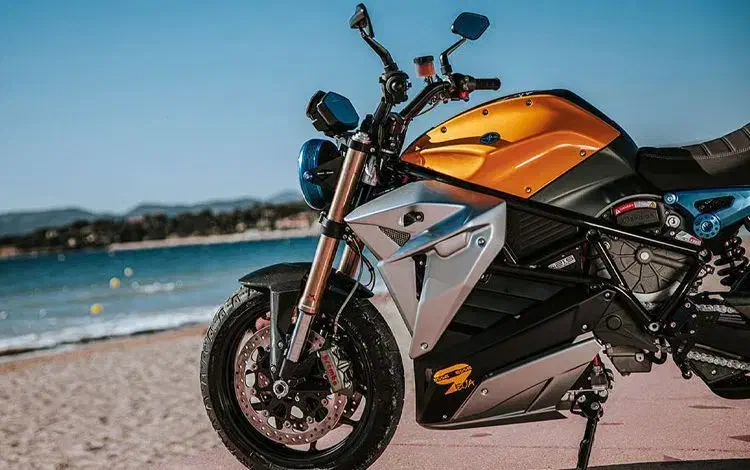 موتور پالس در حد نو بدون پیش فقط با سفته ببرش|موتورسیکلت|تهران, امانیه|دیوار