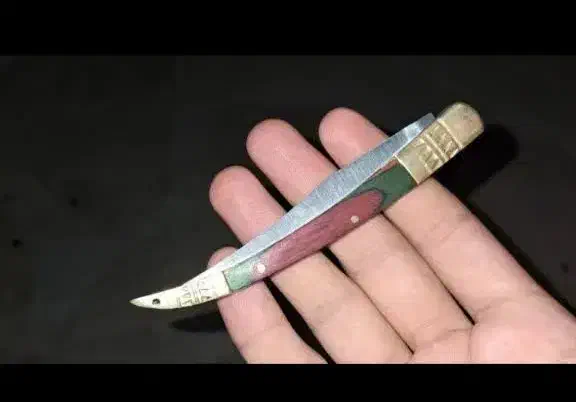 چاقوی کلکسیونی|کلکسیون اشیاء عتیقه|قوچان, |دیوار