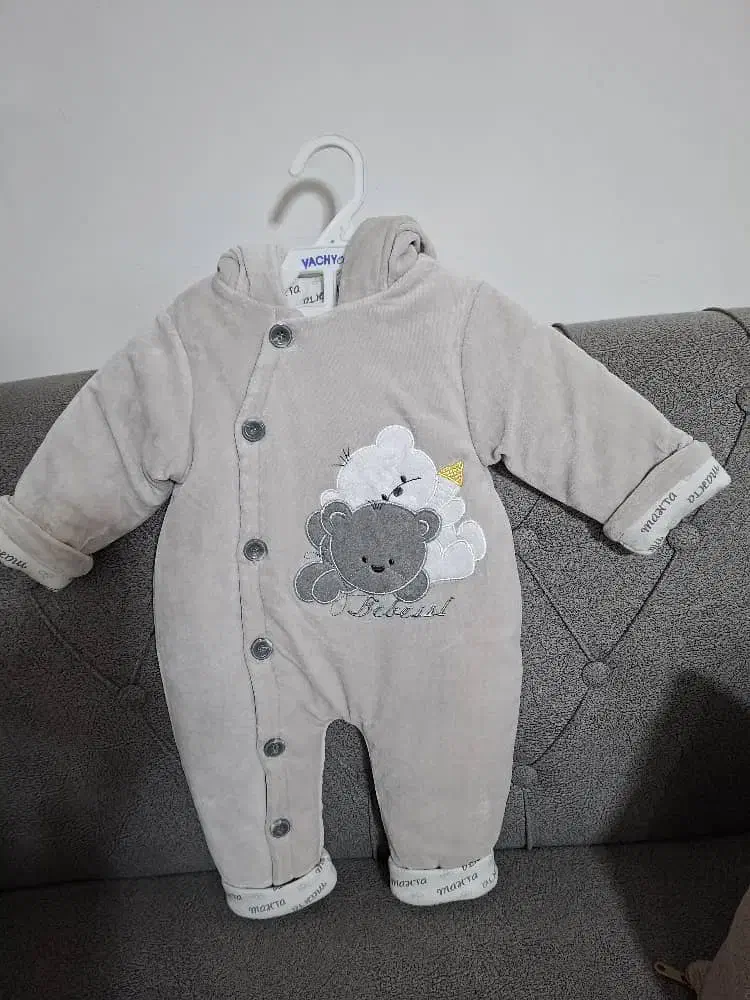 سر همی نوزادی|کفش و لباس بچه|اشتهارد, |دیوار