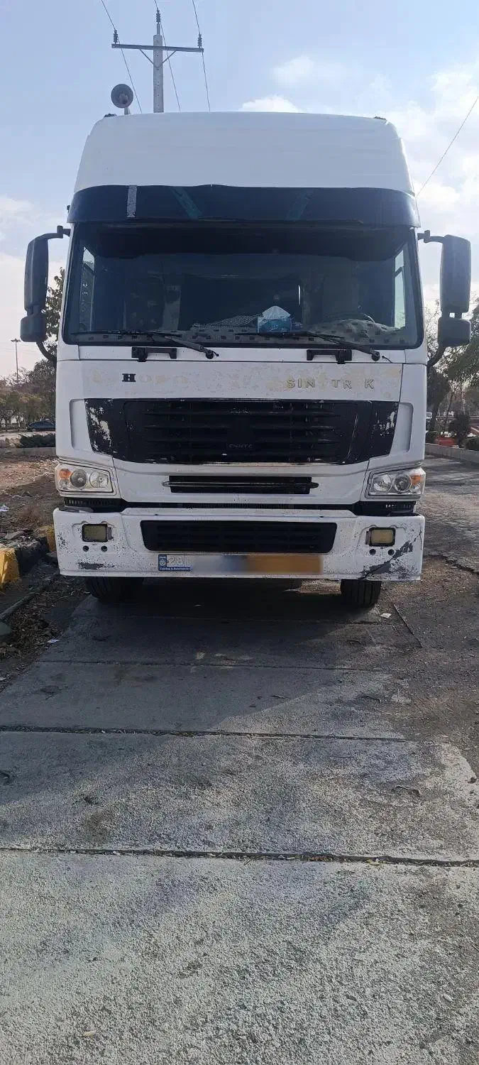 کشنده هوو|خودرو سنگین|قروه, |دیوار