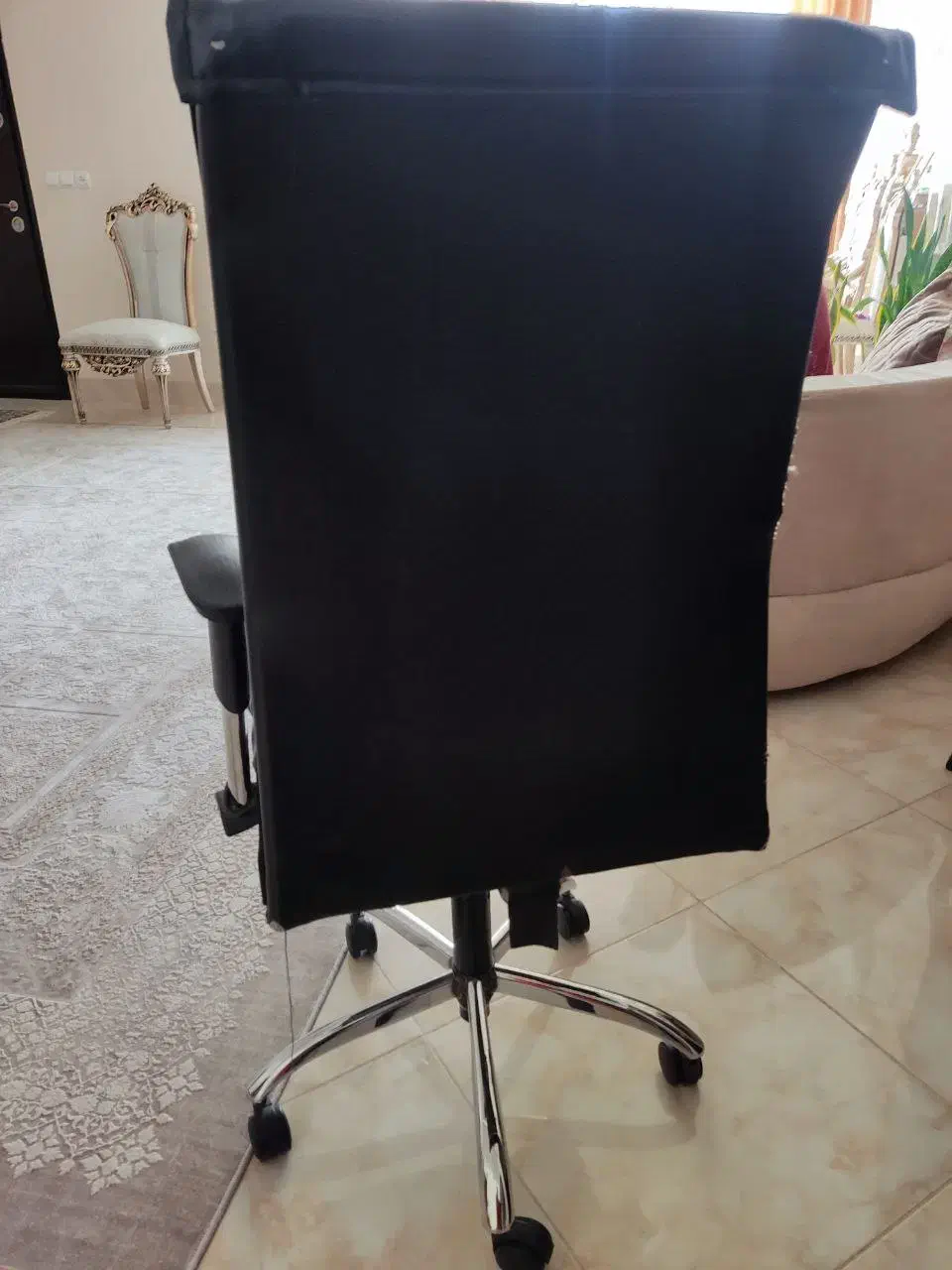 صندلی چرخدار|صندلی و نیمکت|بیرجند, |دیوار