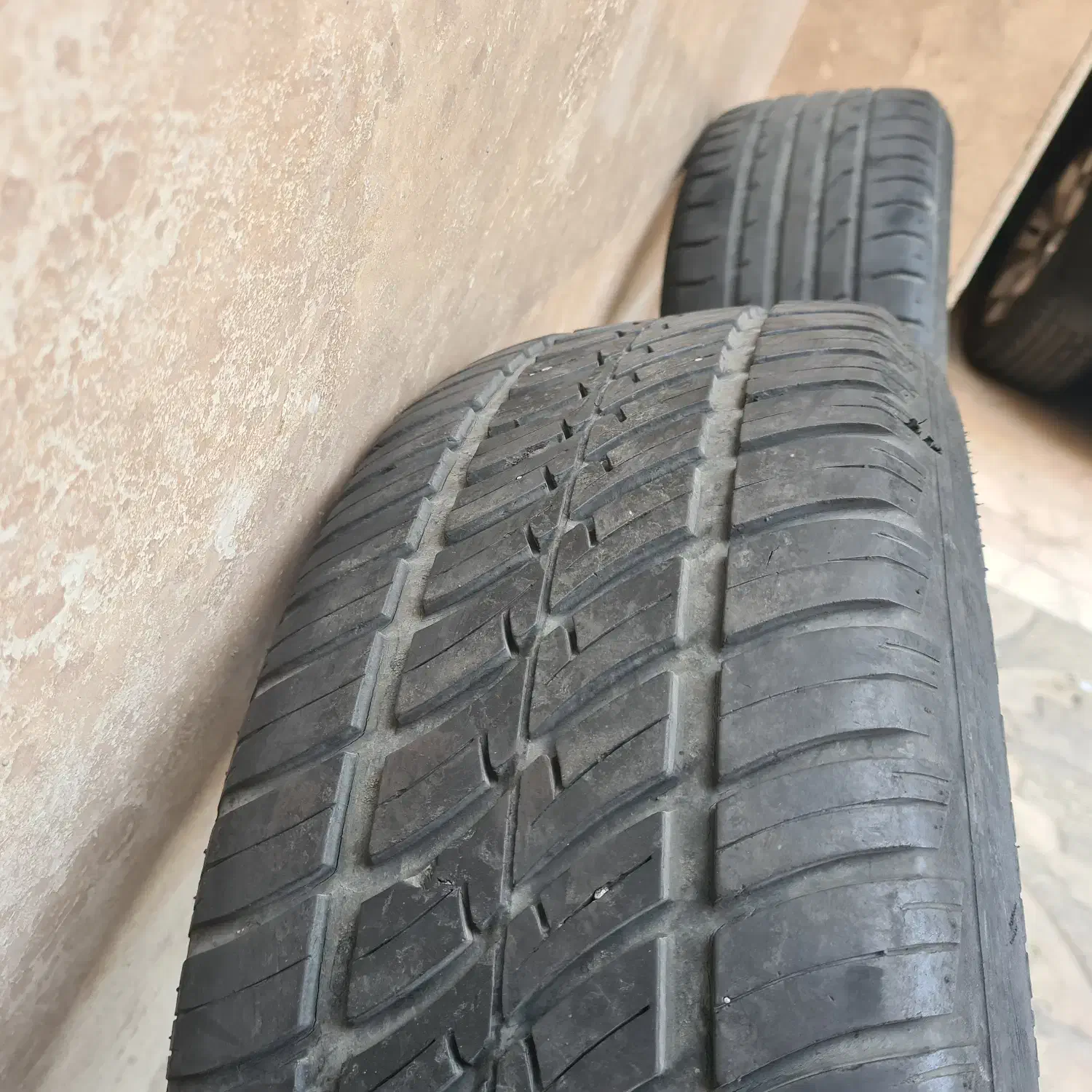 لاستیک ۲۰۵.۵۵.۱۶ یزد و بارز|قطعات یدکی و لوازم جانبی|تهران, شهرک پاسداران|دیوار