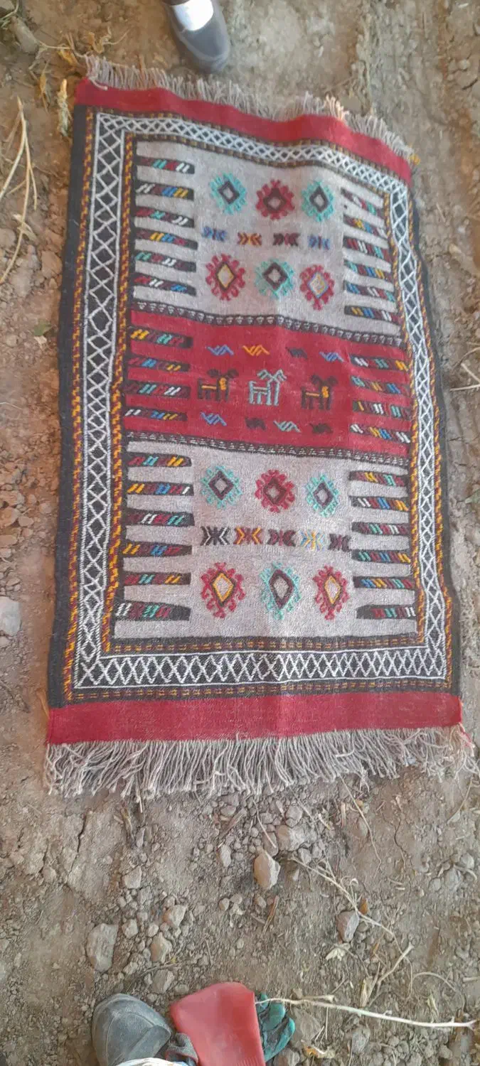 گلیم ۱ در ۱ و نیم ۳میلیون|گلیم، جاجیم، گبه|بجنورد, |دیوار