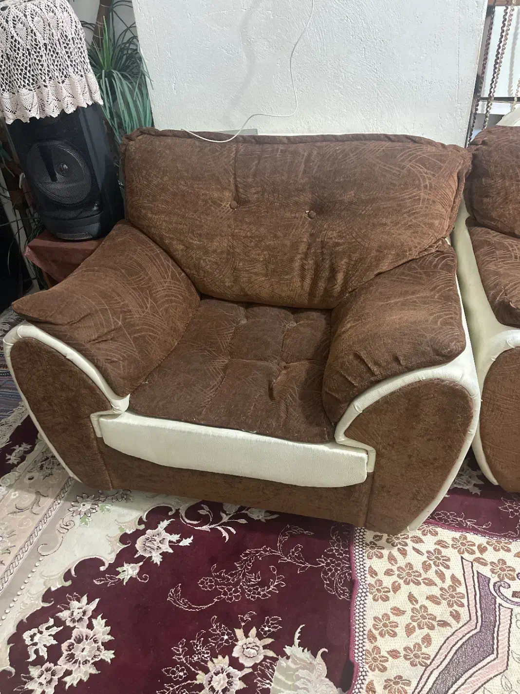 مبل هفت نفره راحتی|مبلمان خانگی و میز عسلی|شیراز, سیاه سنگ|دیوار