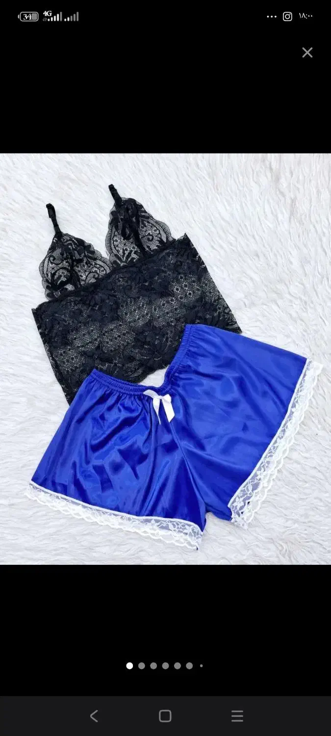 تعدادی لباس|لباس|قم, شهدا|دیوار