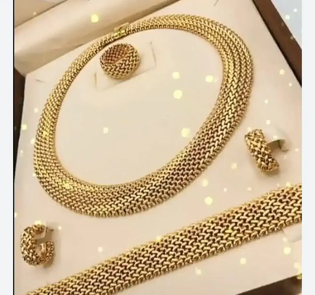 یه تیکه طلا پیدا شده|اشیا|محمدیه-قزوین, |دیوار