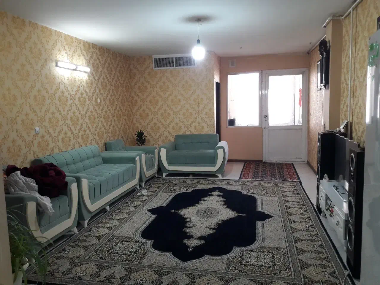 دهقان/ولیعصر 1 سنددار/ 92 متری / دو تراس|فروش آپارتمان|گلبهار, شهر جدید گلبهار|دیوار