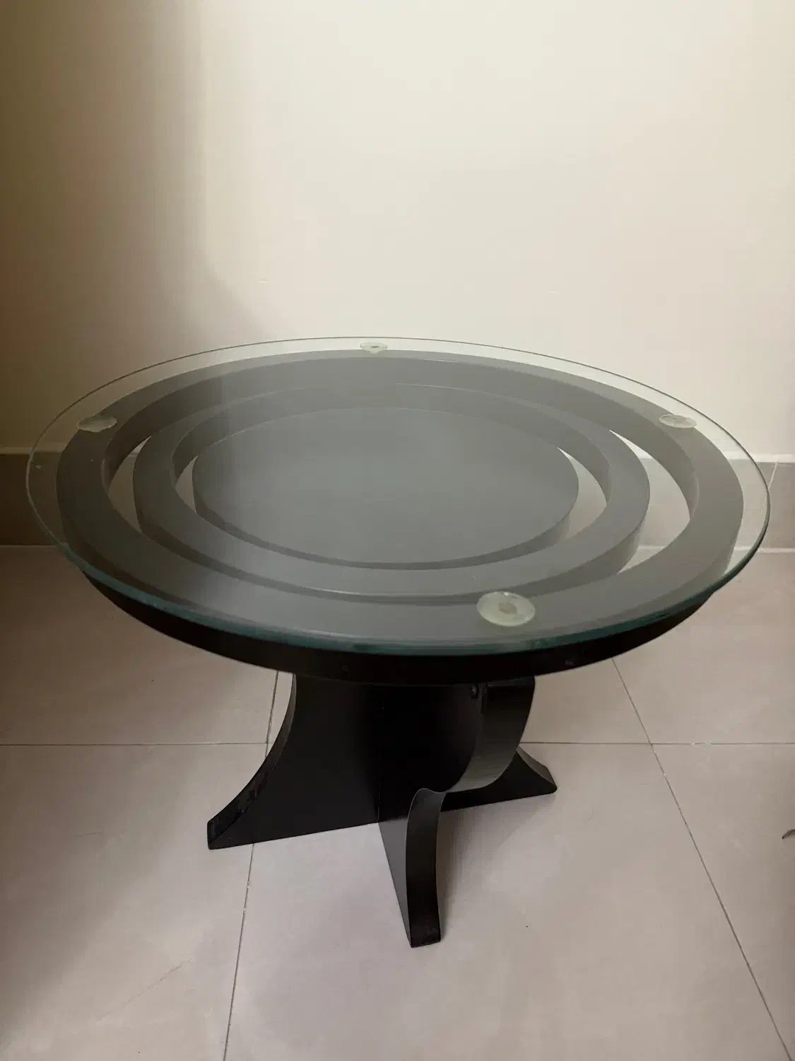 جلومبلی و عسلی|مبلمان خانگی و میز عسلی|یزد, |دیوار