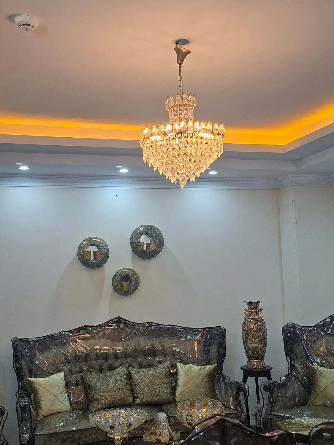 دو عددلوستر از جنس برنز و کریستال|لوستر و چراغ آویز|تهران, حر|دیوار