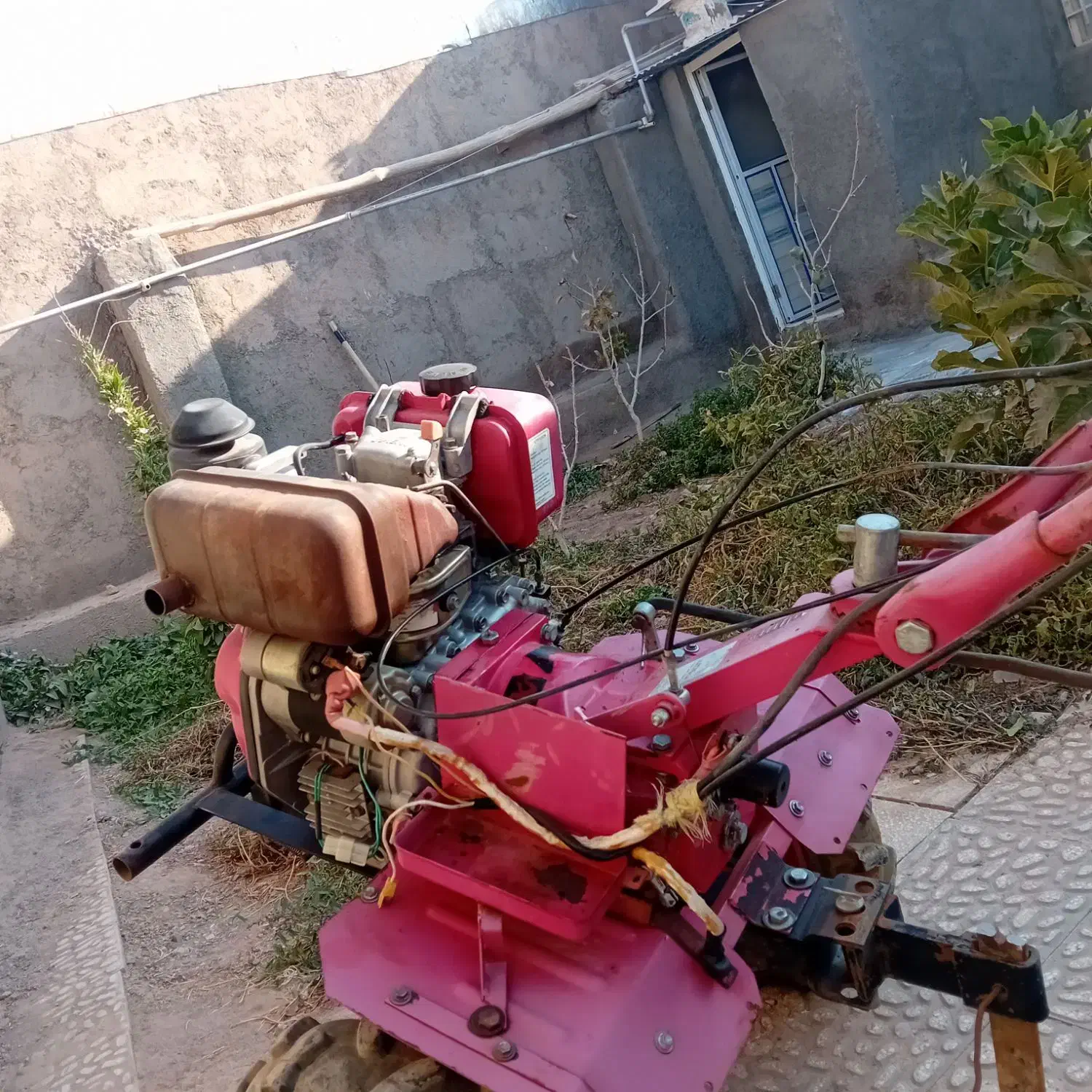 تیلر|ماشین‌آلات صنعتی|خوشاب, |دیوار