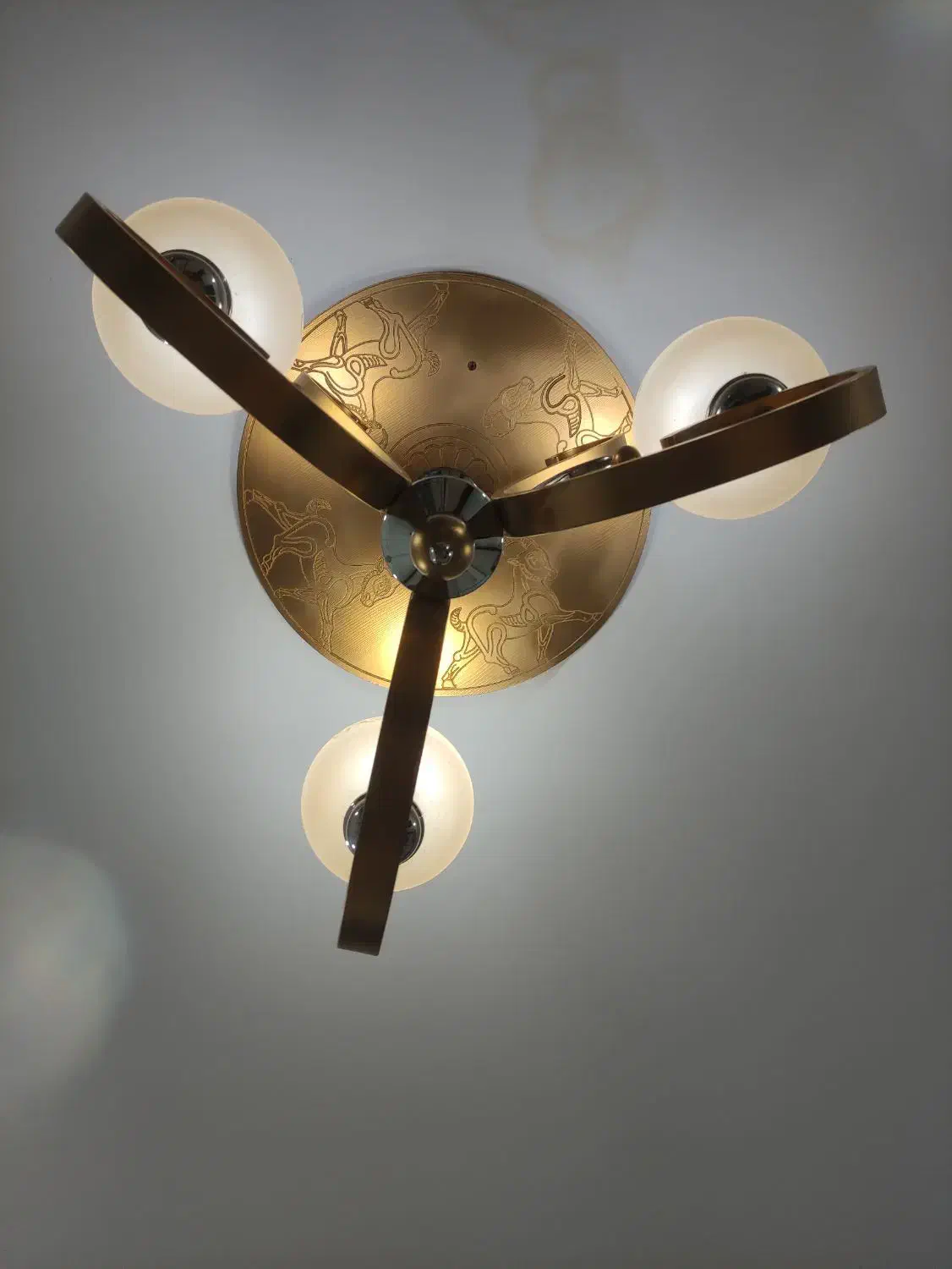 لوستر کاملا سالم در حد نو|لوستر و چراغ آویز|دورود, |دیوار