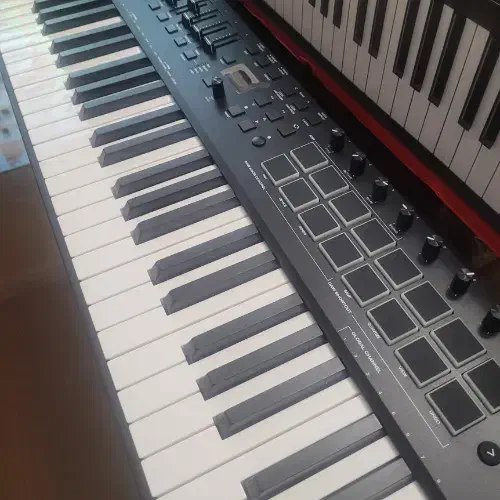 میدی کنترلر M-Audio Oxygen Pro 61 کارکرده تمیز|پیانو، کیبورد، آکاردئون|تهران, پرستار|دیوار