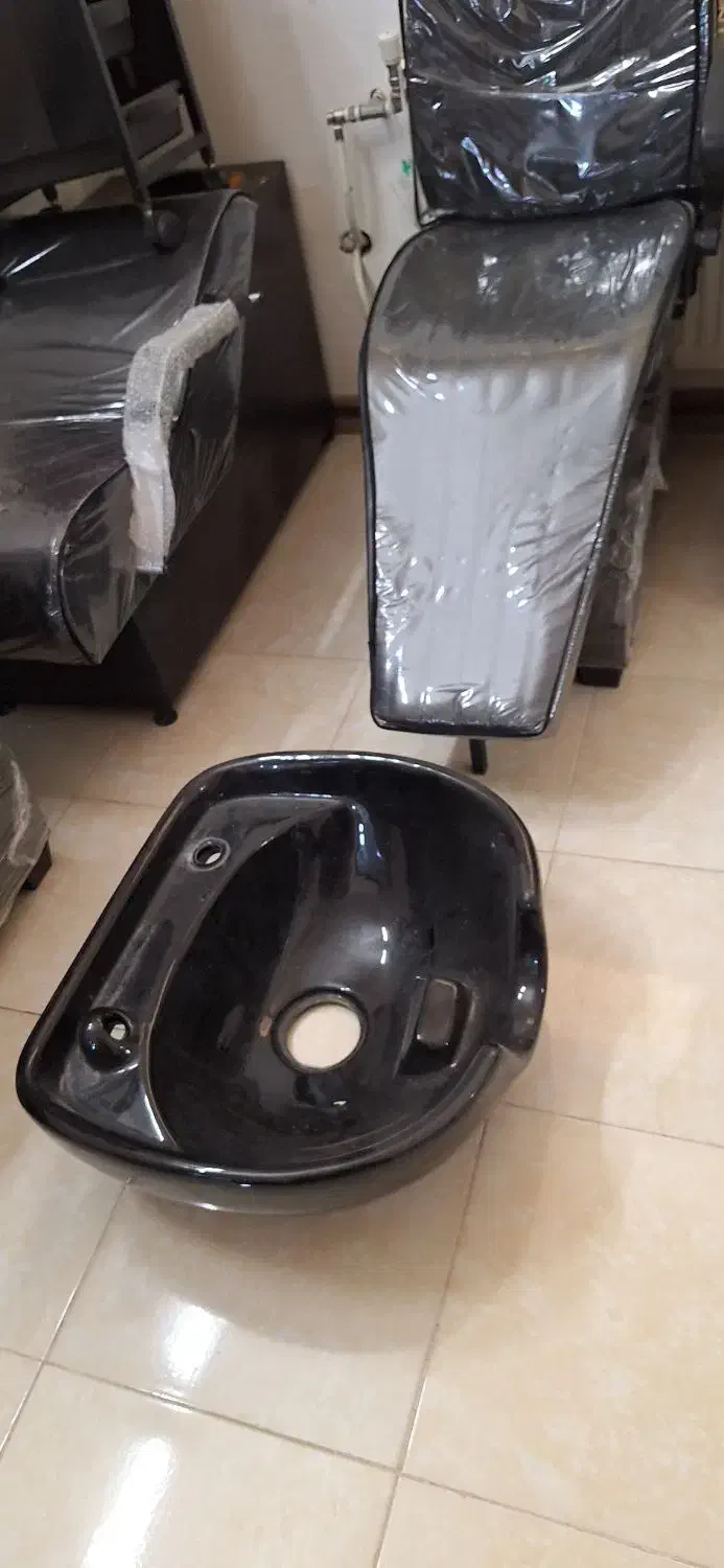 فروش ویژه|آرایشگاه و سالن‌های زیبایی|فولادشهر, C3|دیوار