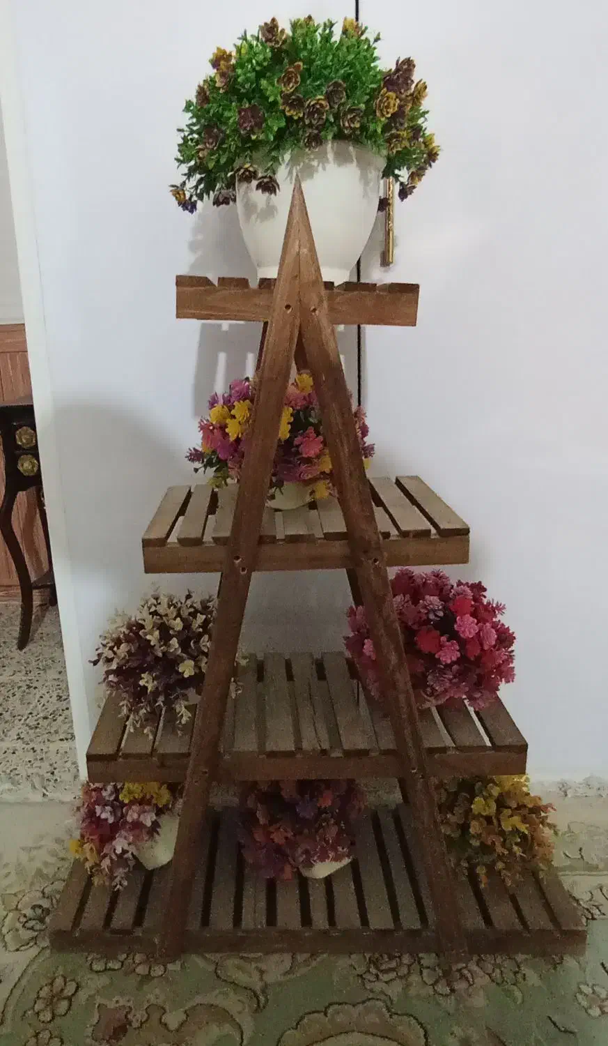 استند چوبی گل مصنوعی|صنایع دستی و سایر لوازم تزئینی|بندر دیر, |دیوار