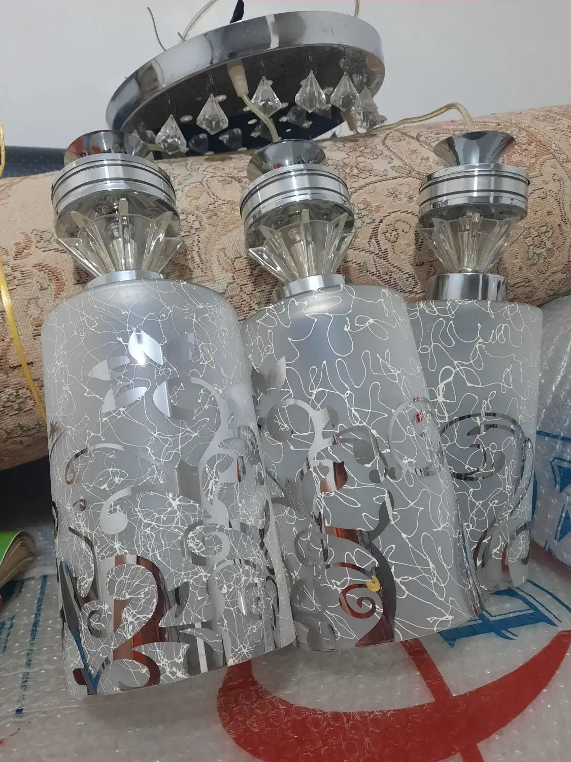 لوستر آویز ولامپ هالوژن|لوستر و چراغ آویز|همدان, |دیوار