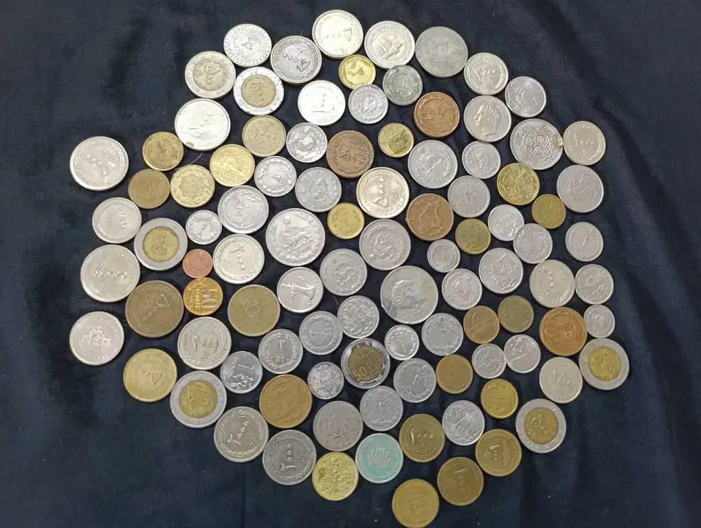 لوازم قدیمی  نوستالژی عتیقه|فرش|قم, نخودی|دیوار