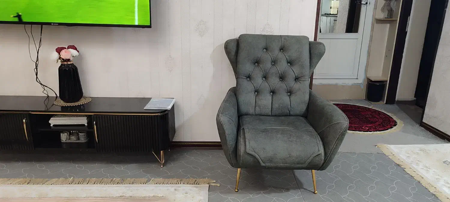 مبل چستر13نفره پایه طلایی درجه یک فروش بعلت مهاجرت|مبلمان خانگی و میز عسلی|یاسوج, |دیوار