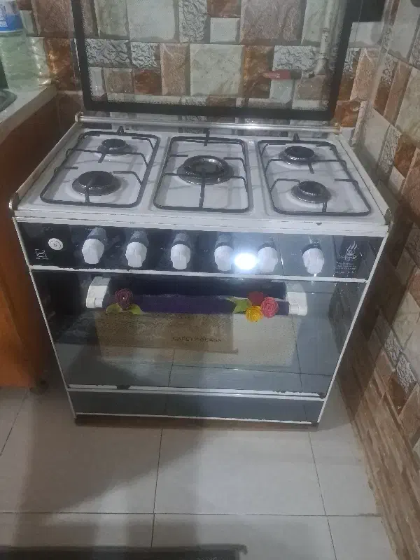 گاز پنچ شعله طرح فر در حد نو|اجاق گاز و لوازم برقی پخت‌وپز|لاهیجان, بازکیاگوراب|دیوار