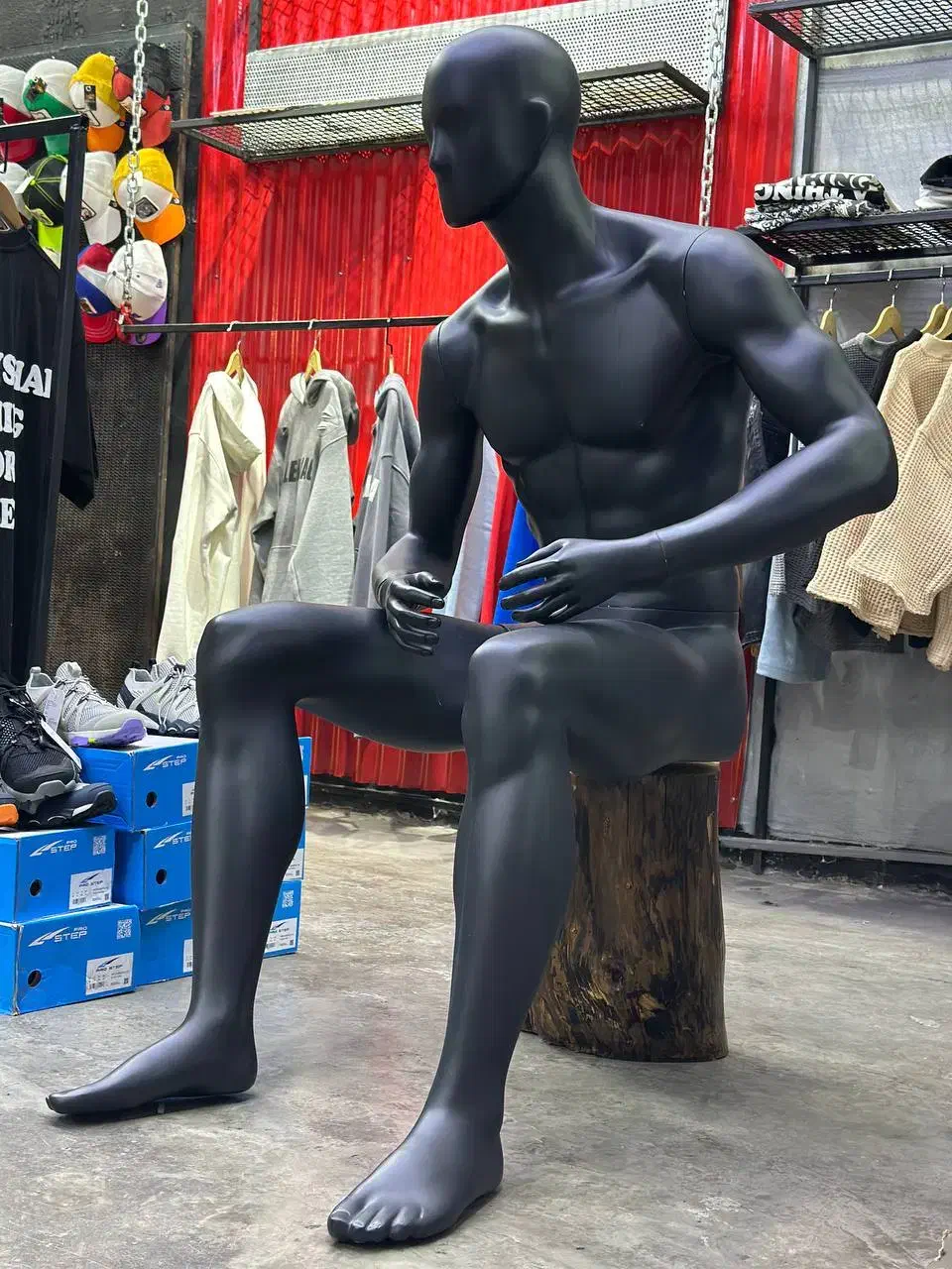 فروش مانکن ایستاده و نشسته|فروشگاه و مغازه|ایزدشهر, |دیوار