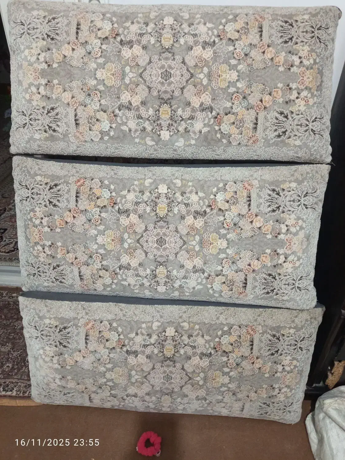 پشتی|پشتی|مشهد, شهید معقول|دیوار