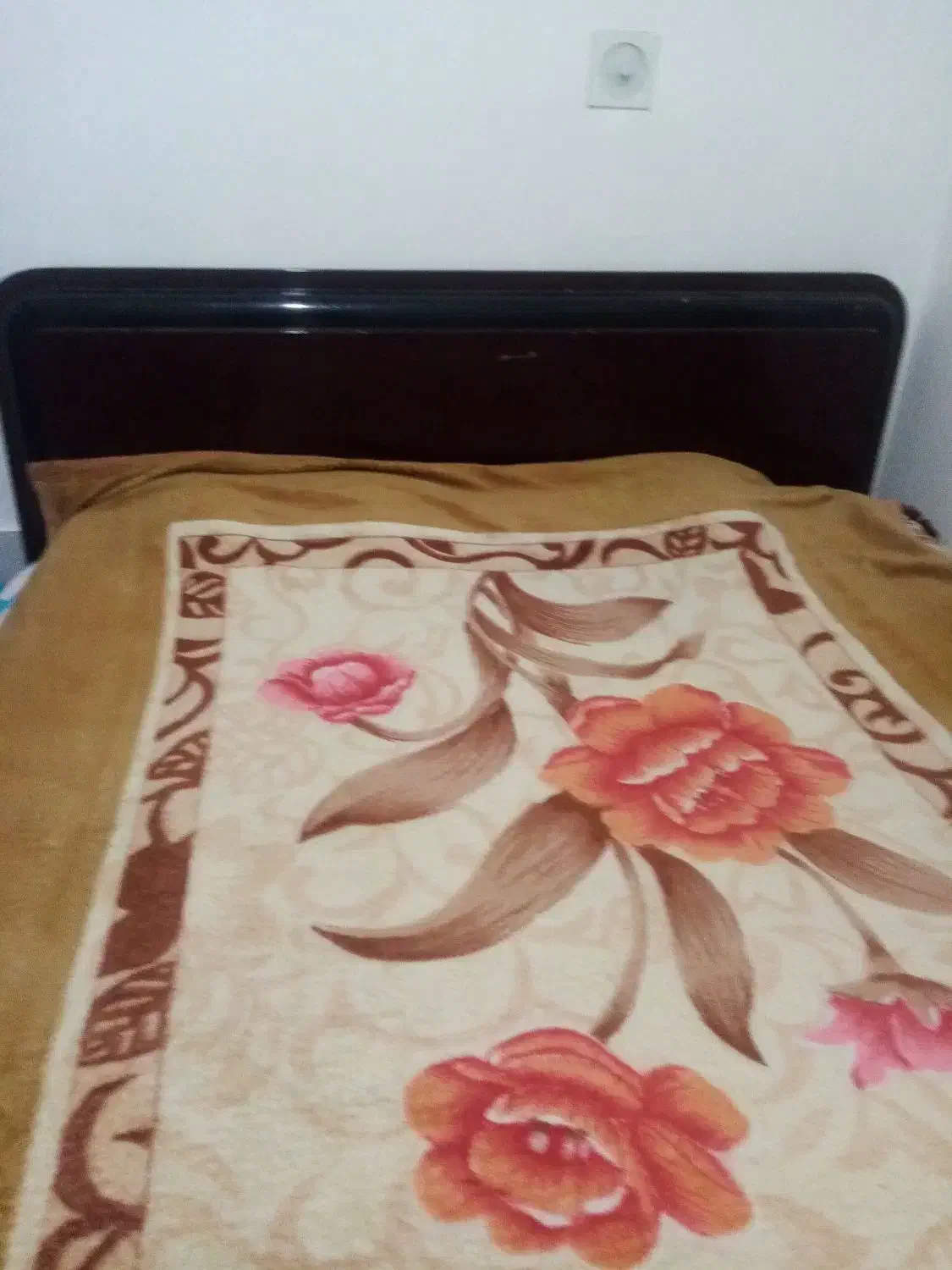 تخت خاب دونفره همراه تشک|تخت و سرویس خواب|زبرخان, |دیوار