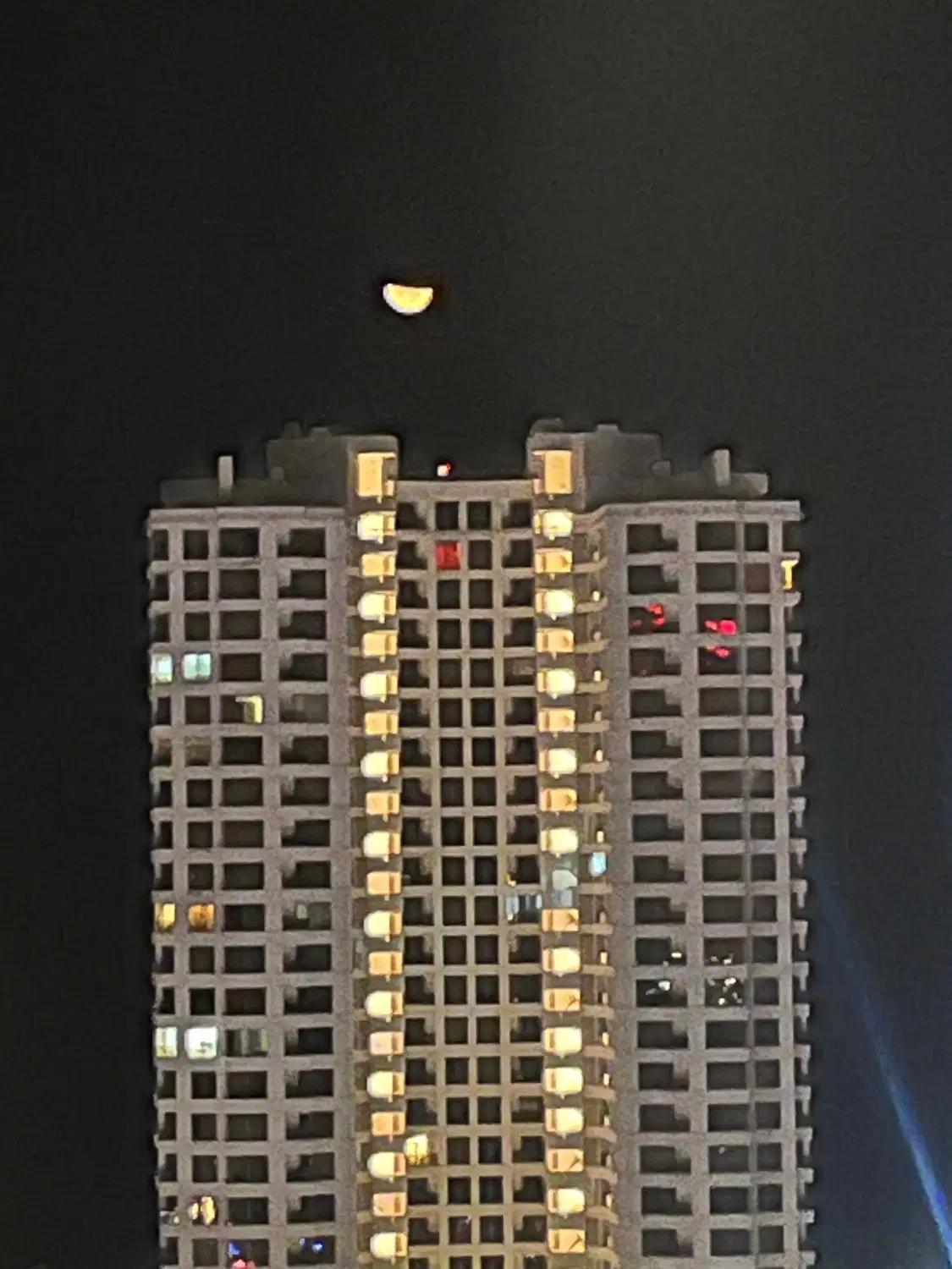 تصویر اصلی